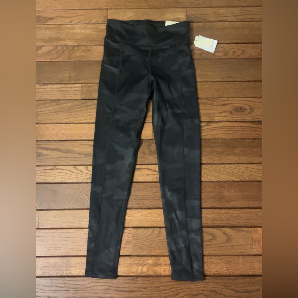 Aeropostale Black Camo Flex Leggings